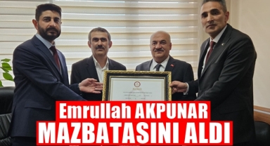 Akpunar Başkanlık Mazbatasını Aldı