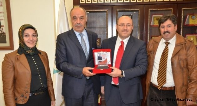 Dasad’dan Başkan Yücelik’e Plaket
