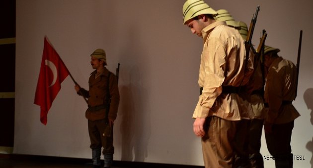 Genç Akademi Çanakkale Şehitlerini Andı