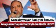 Konuşurken Ağzından Salyalar Akıttı