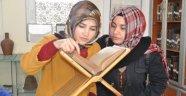 Gençliğe Manevi Değerler Anlatılıyor
