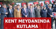 Kent Meydanında Kutlama