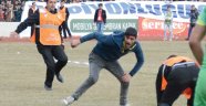 Sahaya Giren Taraftara Ceza Yağdı