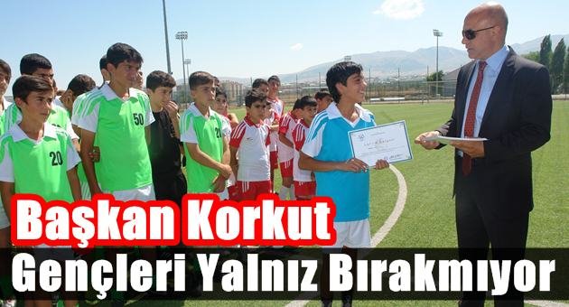Yakutiye'den Gençlere Yaz Spor Okulu